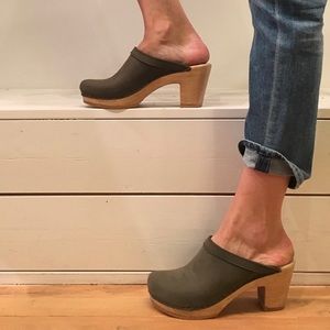 No. 6 Old School Clog High EU 38 = 7.5